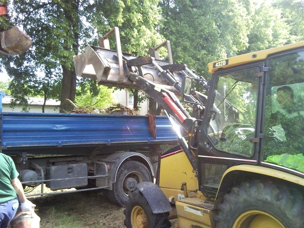 Wycinka Ścinka drzew platforma podnośnik  Łódzkie — zdjęcie 5
