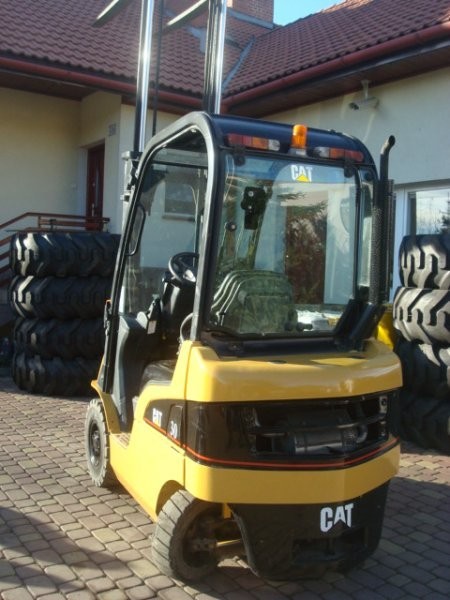 WÓZEK WIDŁOWY CAT DP15N — zdjęcie 2