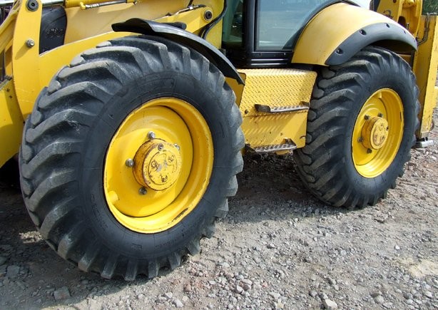 koparko ładowarka Komatsu WB 97s z roku 2006... — zdjęcie 5