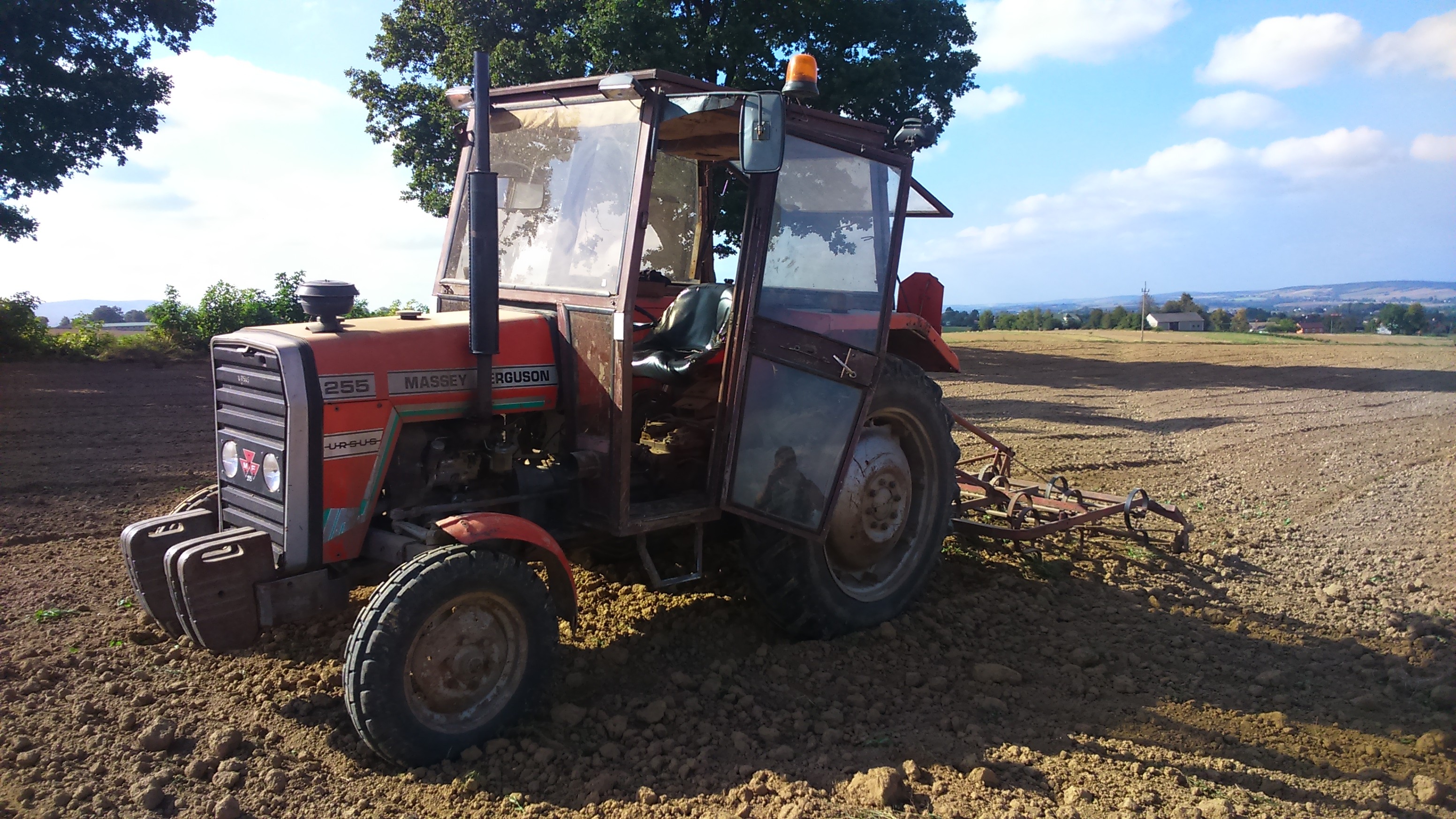 Massey Ferguson 255 — zdjęcie 1
