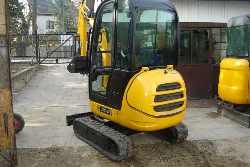 SUPER OKAZJA-------MINI KOPARKA JCB 8018 ROZSUWANE — zdjęcie 2