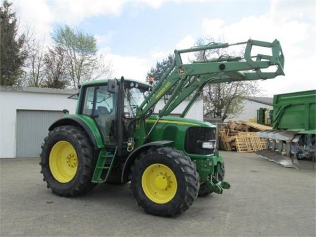 John Deere 6820 — zdjęcie 1