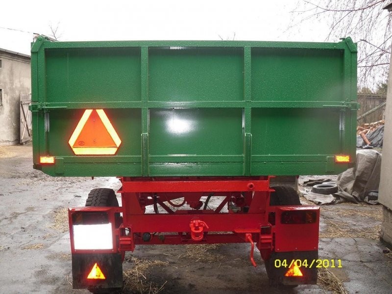 Sprzedam przyczepe rolniczą hl 6011 — zdjęcie 3