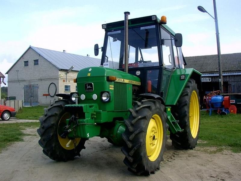 John deere 2130LS z przednim napędem — zdjęcie 1
