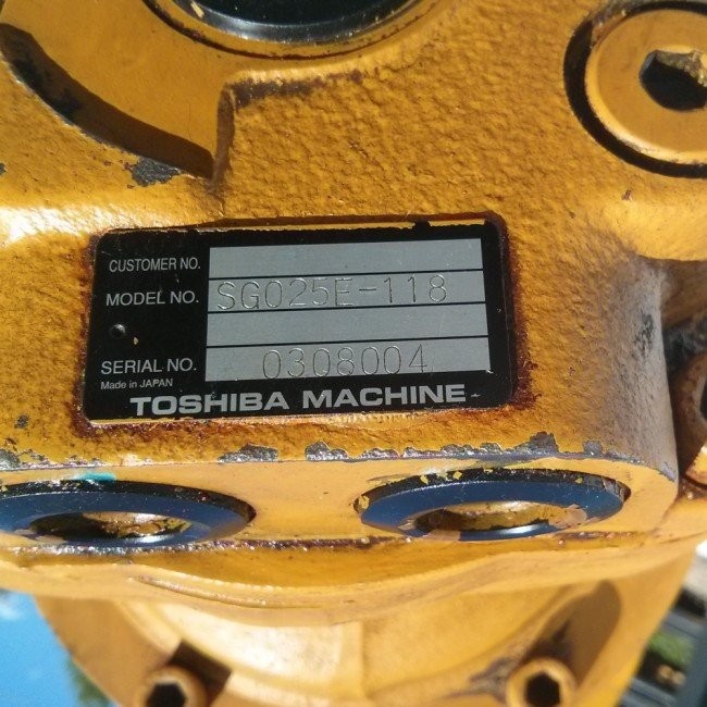 Używany silnik obrotu Toshiba SG025E do koparki / — zdjęcie 2