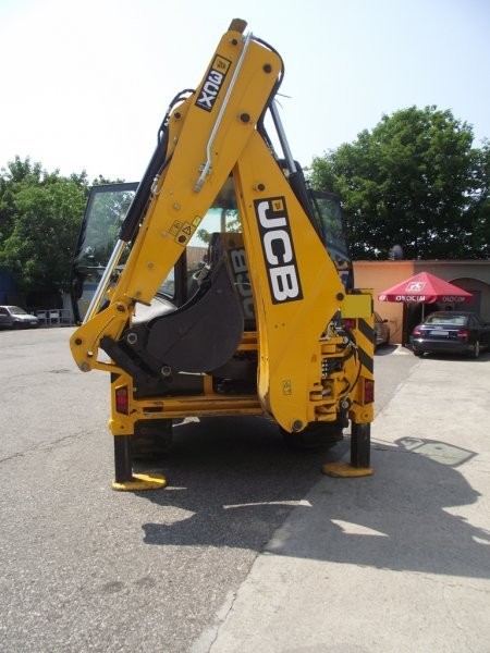 JCB 3CX ECO CONTRACTOR z 2011r. 560 mtg — zdjęcie 2