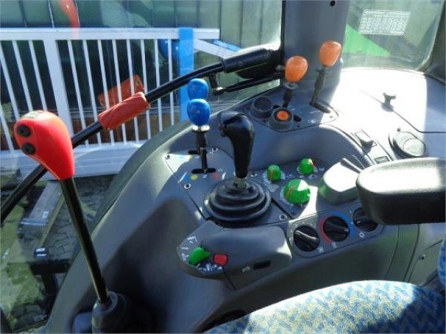 Deutz-fahr Agrotron 135 — zdjęcie 4