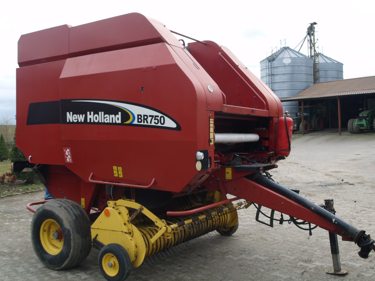 Sprzedam  New Holland BR 750 — zdjęcie 4