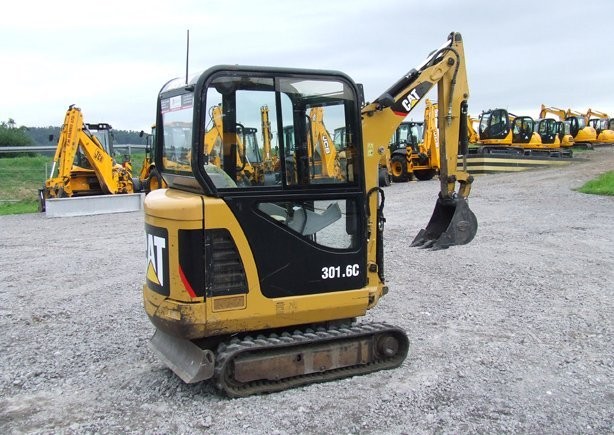 Mini koparka gąsienicowa CAT 301.6 C z roku 2007 — zdjęcie 2