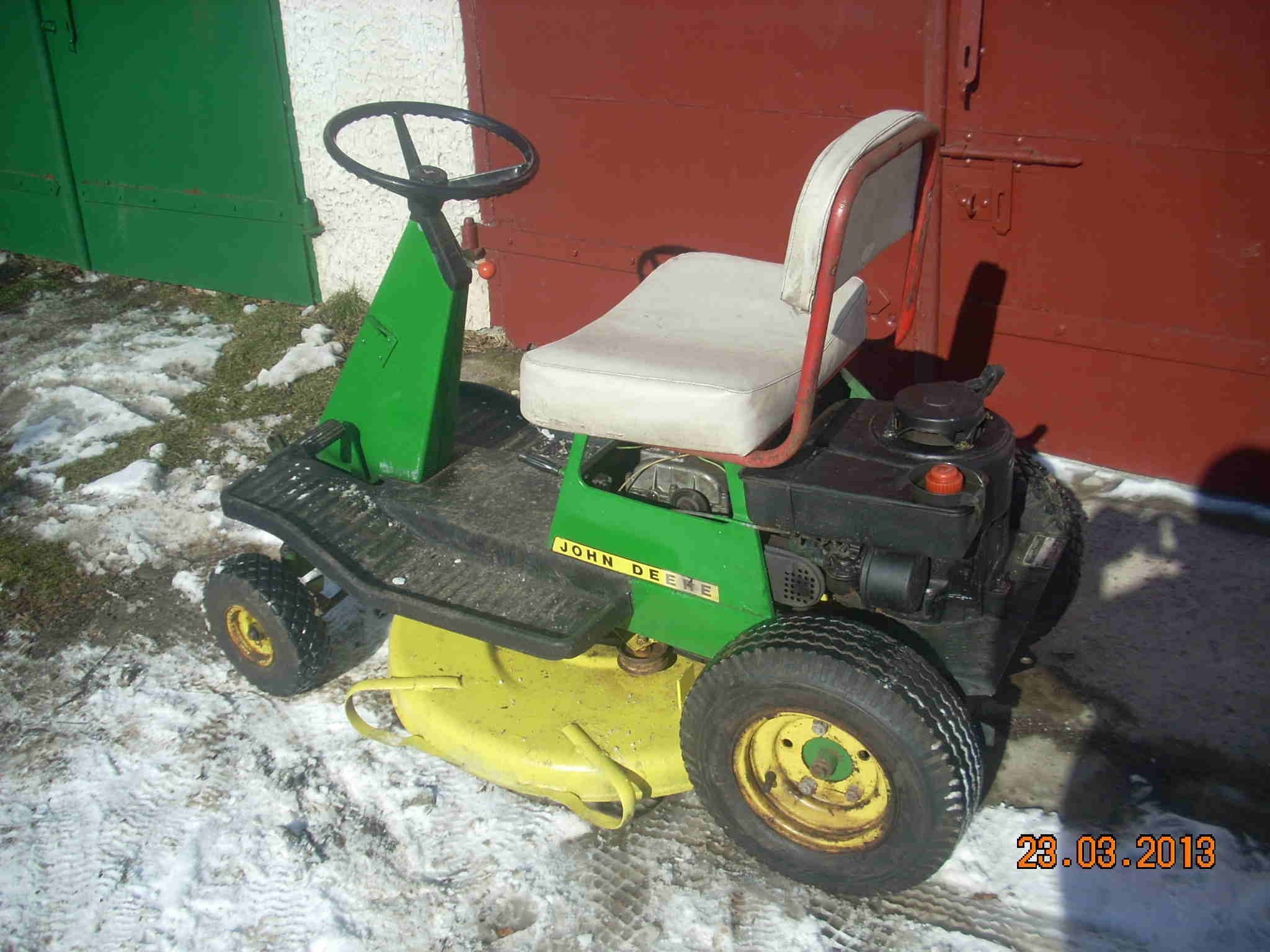 TRAKTOREK KOSIARKA JOHN DEERE — zdjęcie 1