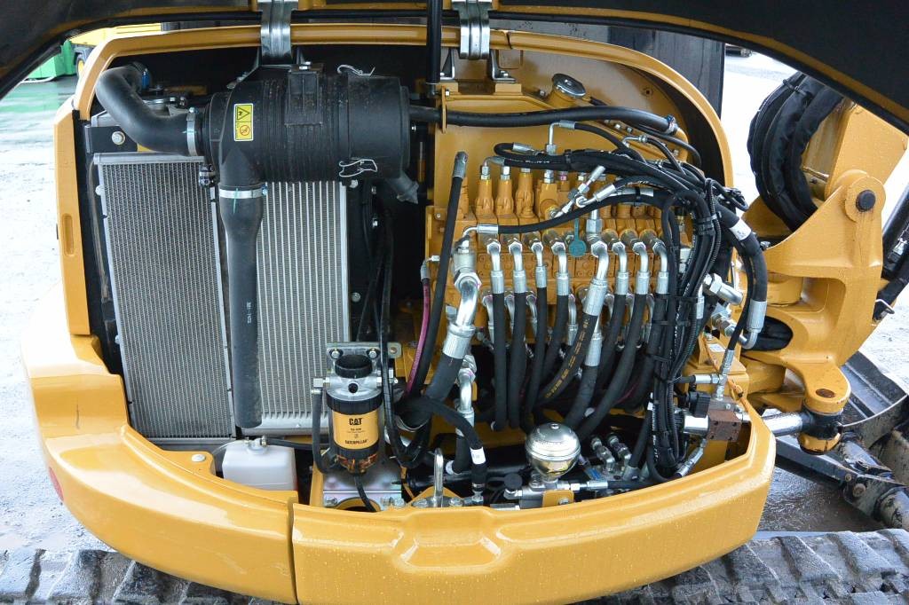 Caterpillar 305E - minikoparka — zdjęcie 3