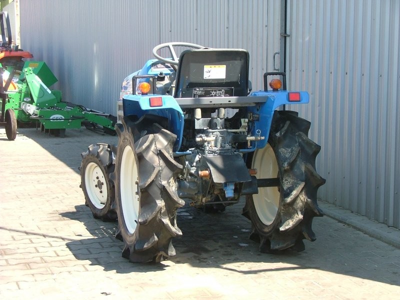 Mini Traktorek Iseki TM15 kubota Yanmar 15KM 4x4 — zdjęcie 5