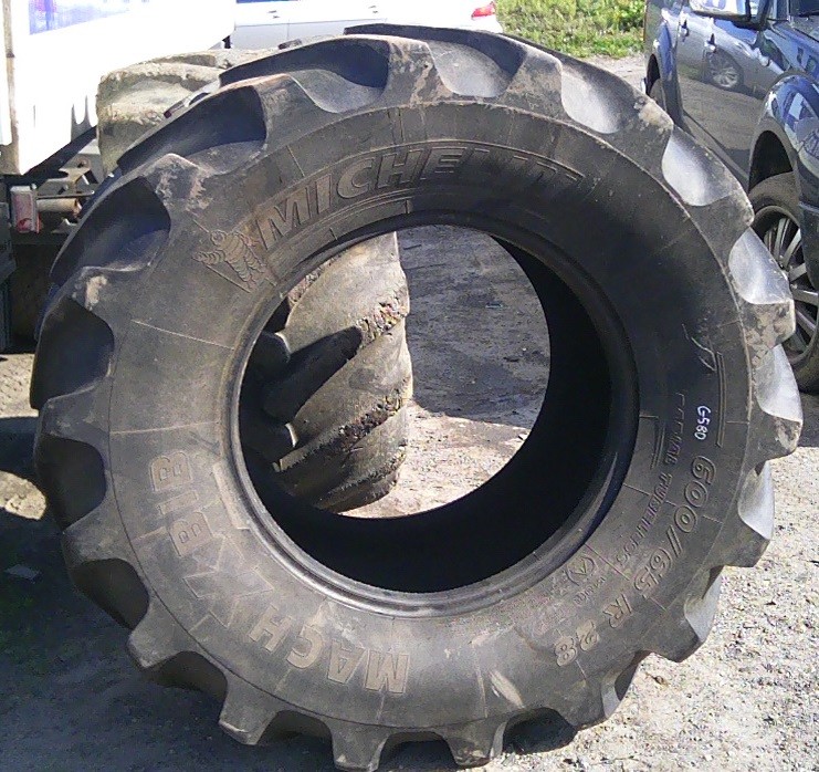 (G577) Opony 600/65 R28 Michelin XBIB — zdjęcie 2