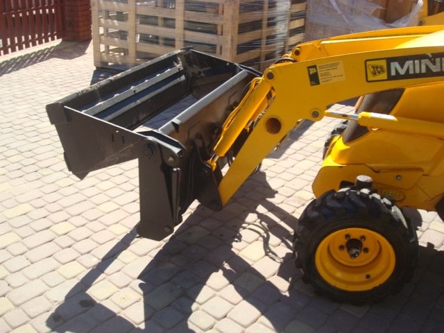 MINI KOPARKO ŁADOWARKA JCB MINI CX — zdjęcie 3