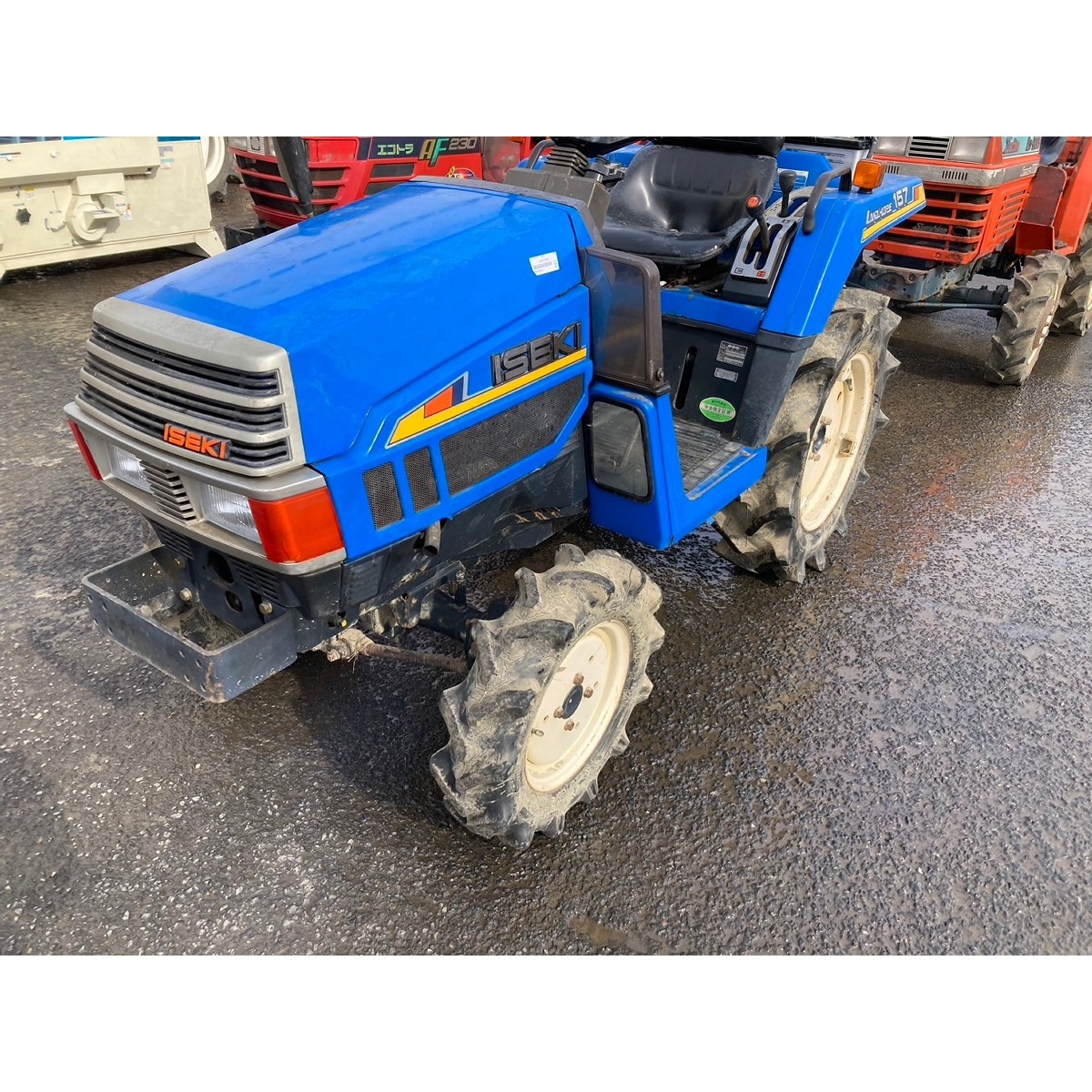 Traktor Iseki TU157F | Silnik 3-cylindrowy | Faktura VAT — zdjęcie 1