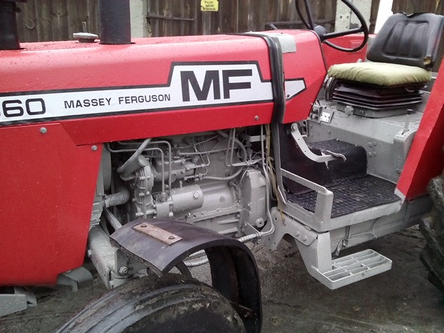 Massey Ferguson 560 - 65kM — zdjęcie 3