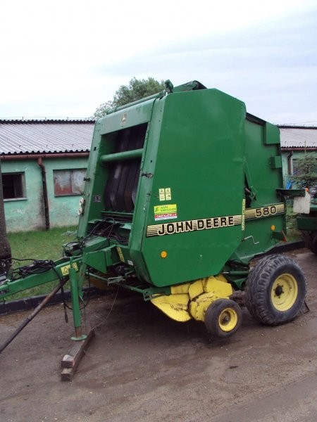Prasa JOHN DEERE 580 — zdjęcie 3