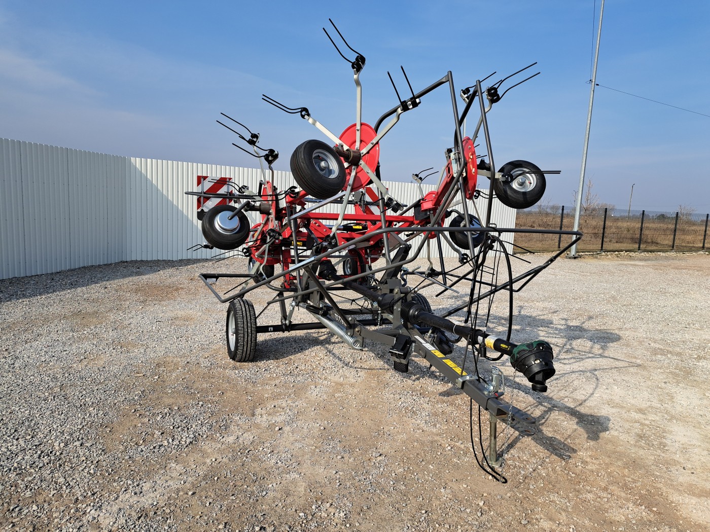 Przetrząsacz Massey Ferguson TD 779 TRC — zdjęcie 1