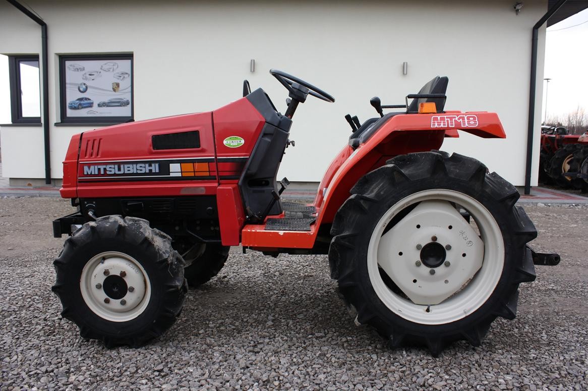 Mitsubishi MT18D 4x4 ciągnik na plantacje borówki, malin, winnicę — zdjęcie 6