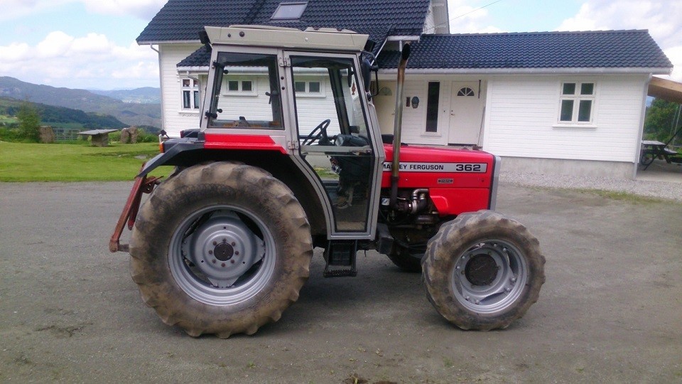 Ciągnik Massey Ferguson 362 — zdjęcie 1