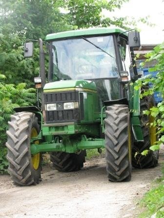 Sprzedam ciągnik JOHN DEERE 6400 1997 r — zdjęcie 5