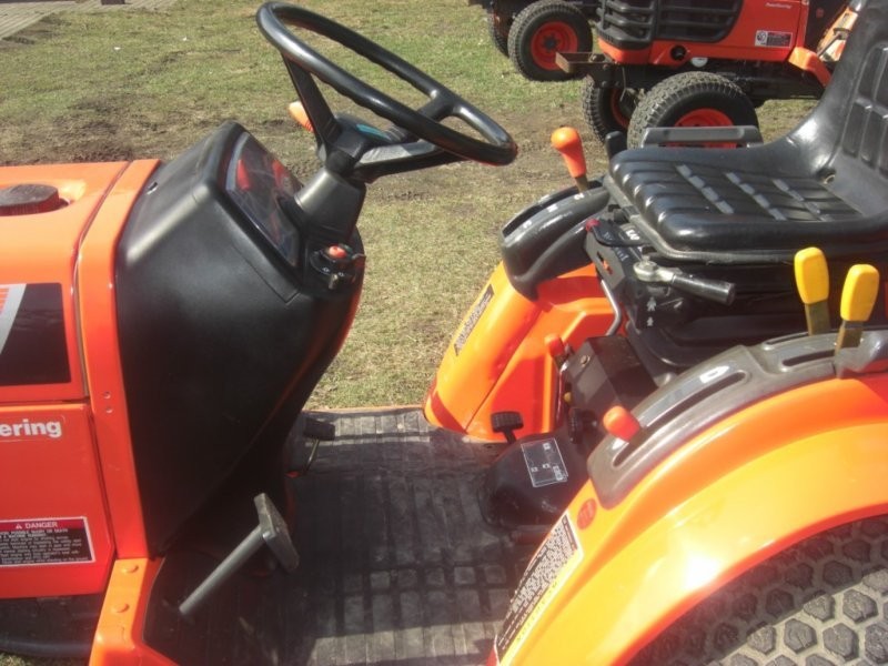 Kubota B2400 ( John Deere Iseki) — zdjęcie 1
