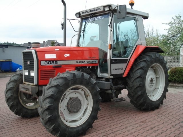 CIĄGNIK MASSEY FERGUSON 3085 SPROWADZONY STAN BDB — zdjęcie 4