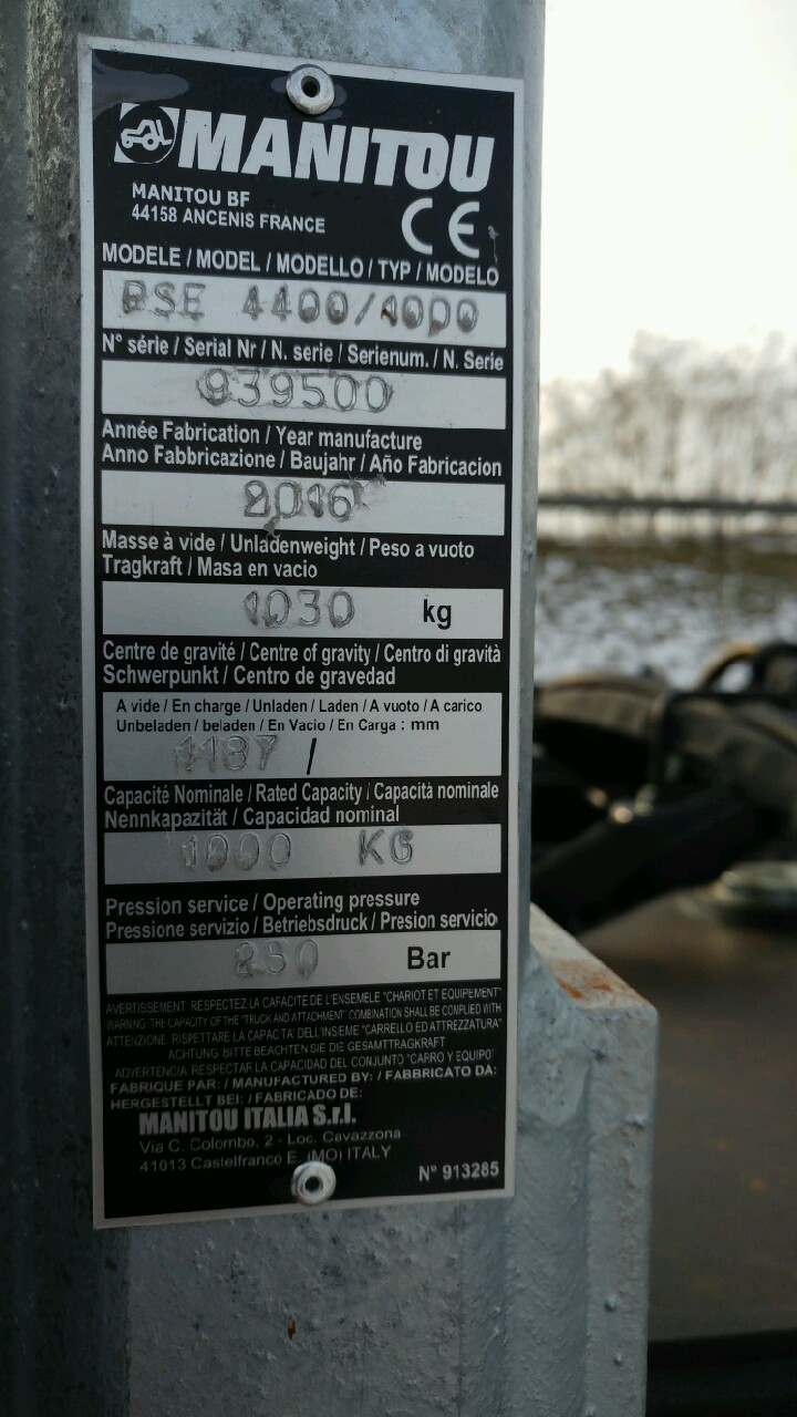 Kosz wysokościowy do Manitou MRT — zdjęcie 1