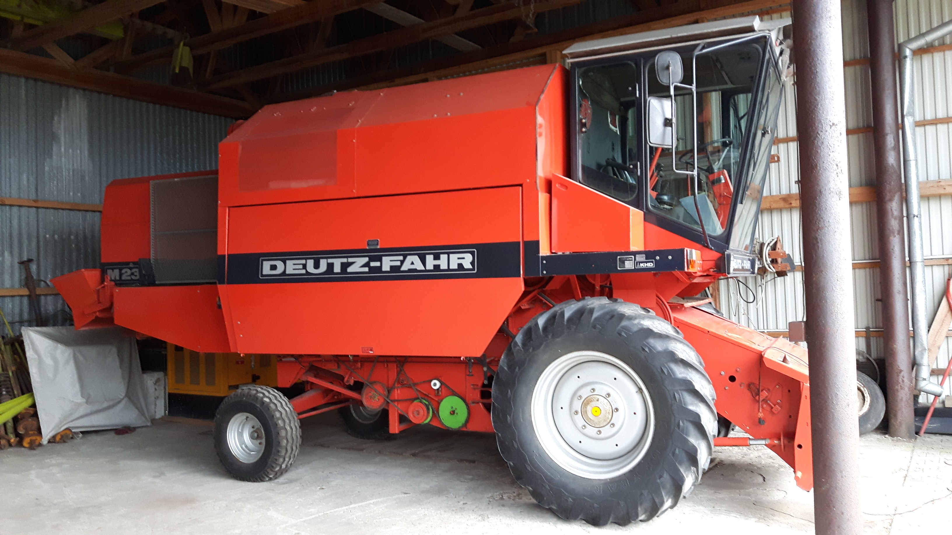 Kombajn zbożowy DEUSH-FAHR 2385 — zdjęcie 1