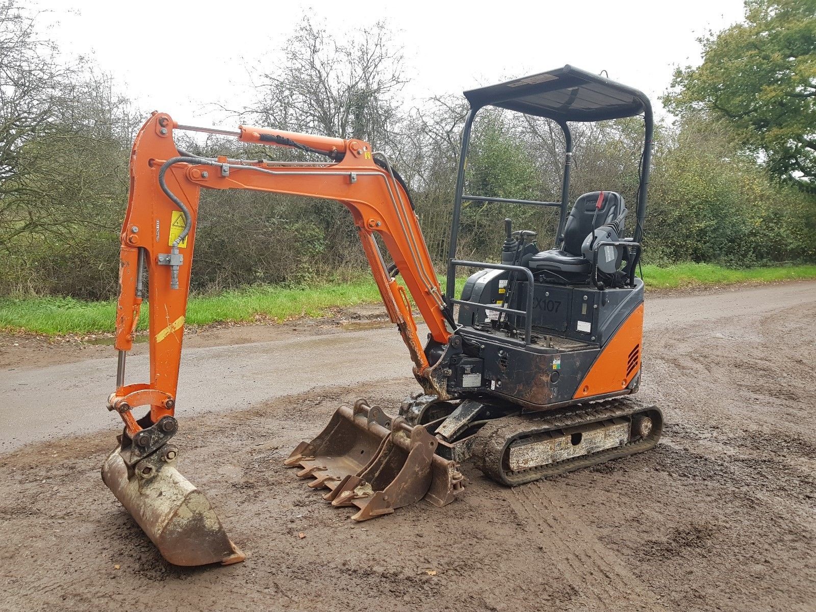 Mini koparka Hitachi Zaxis 107CPA / 17-U  — zdjęcie 1