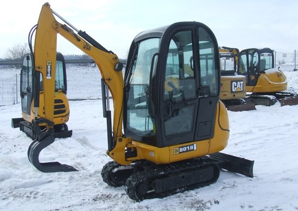 minikoparka JCB 8018- rok 2010. — zdjęcie 1