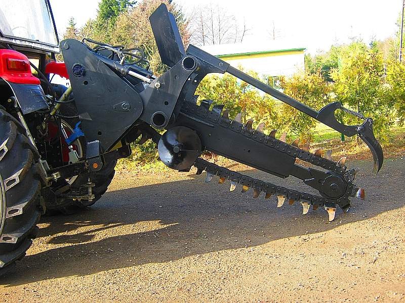 Koparka łańcuchowa napędzane z ciągnika rolniczego 120 CM — zdjęcie 1