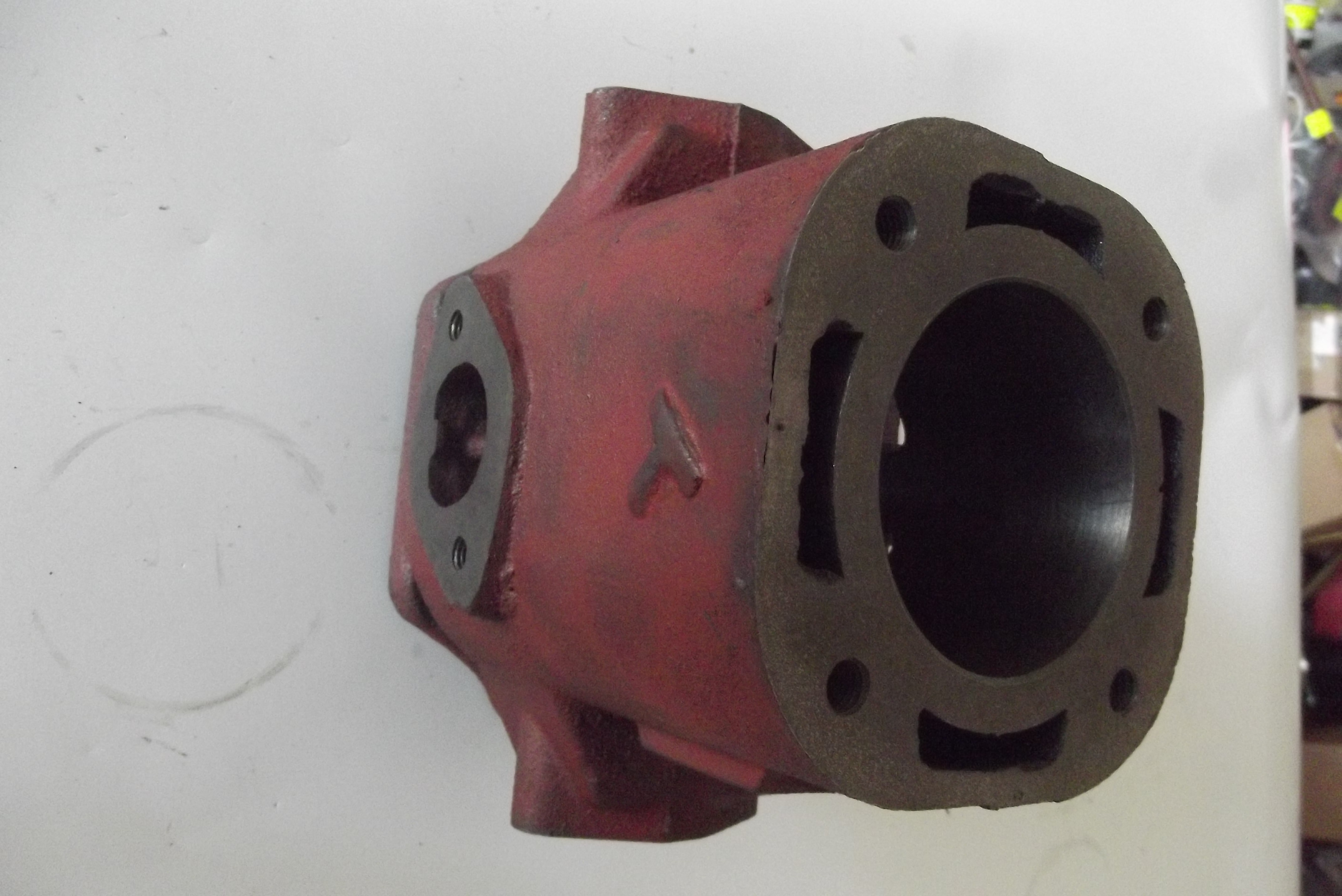 Cylinder silnika rozruchowego DT 75 ORYGINAŁ — zdjęcie 4