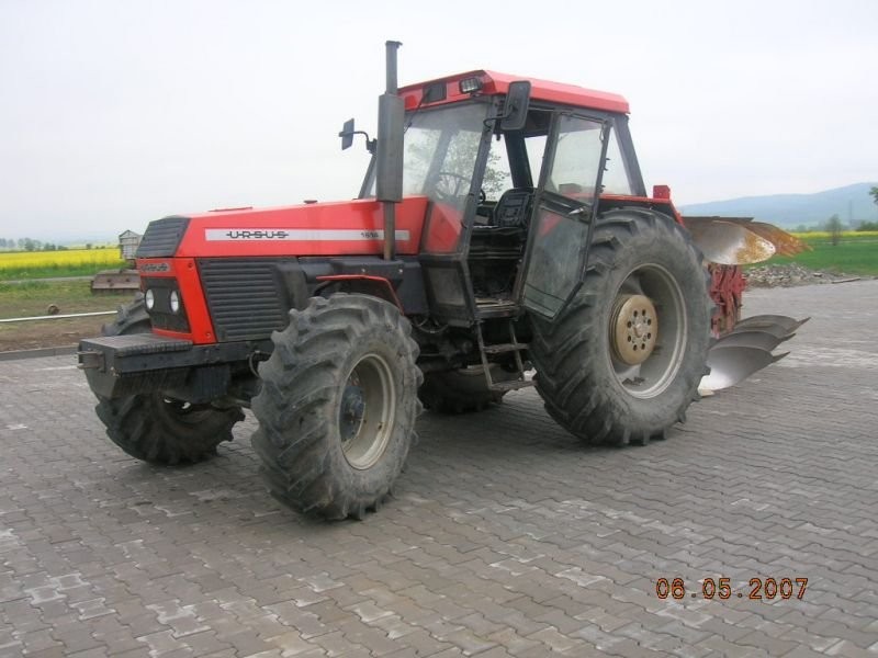 Ciagnik 1614 95r — zdjęcie 1