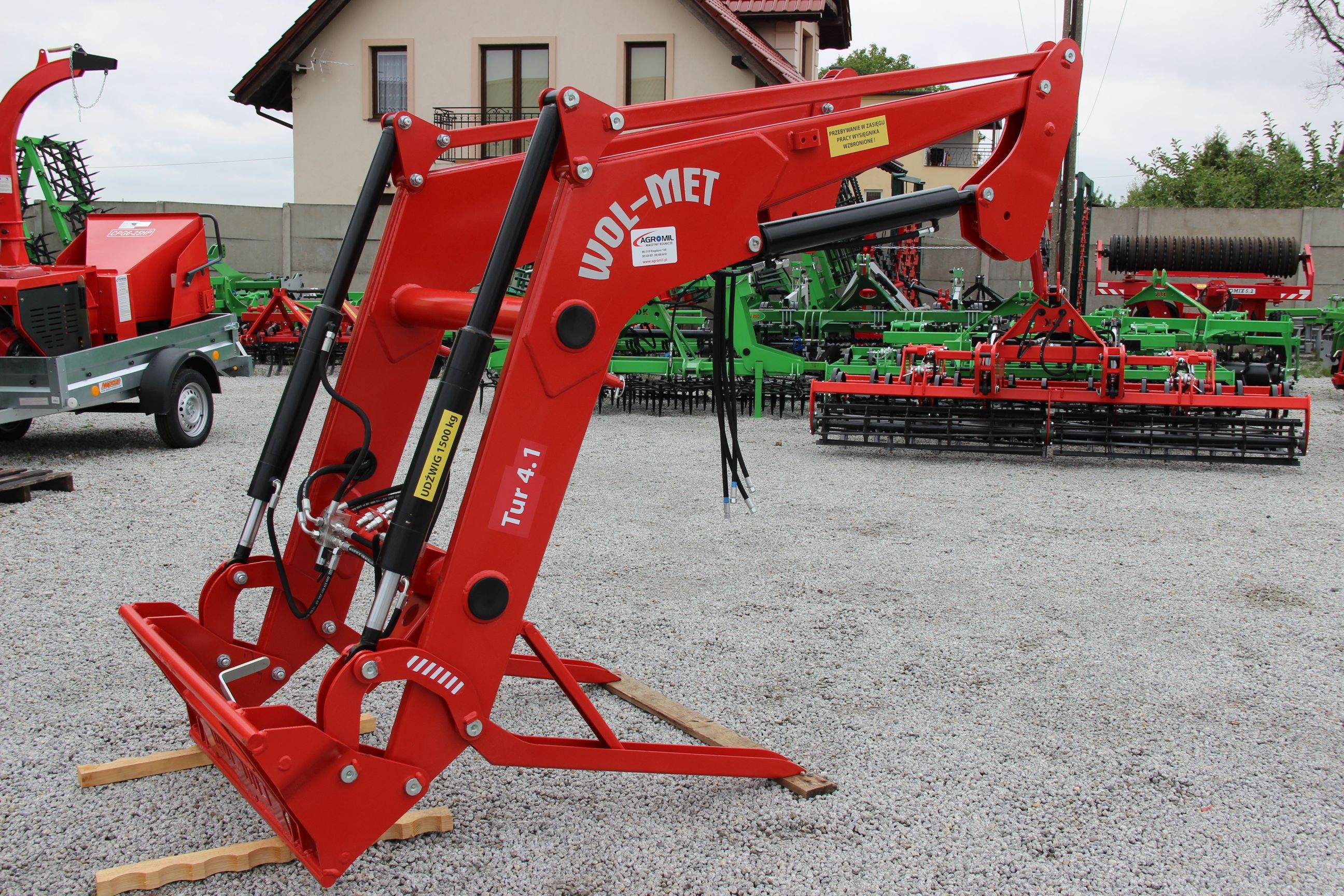 Ładowacz czołowy TUR-4 udźwig 1500kg nowy model- euroramka U912  902 z — zdjęcie 2