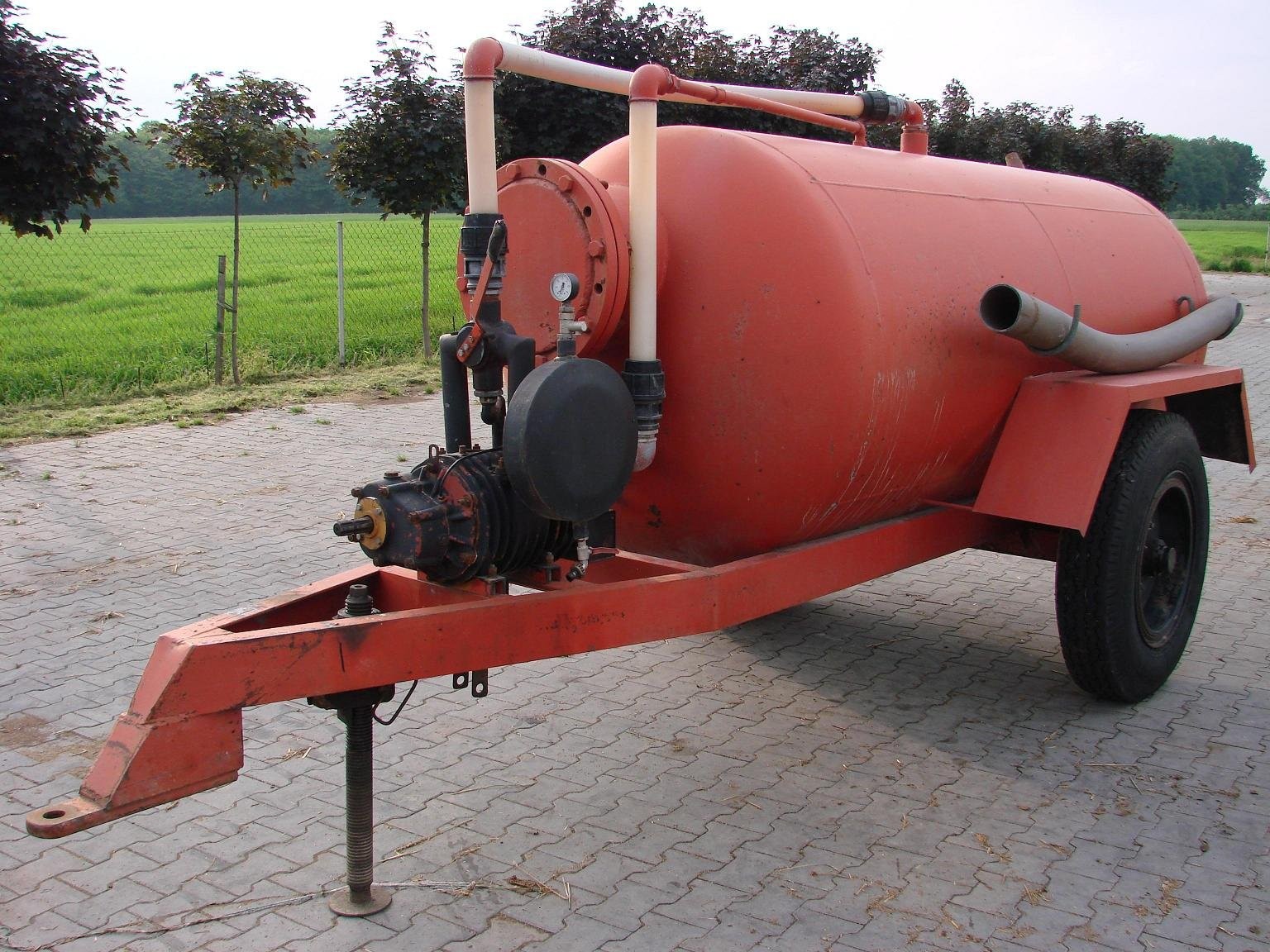A.B.S. Wóz asenizacyjny - 1997 - 4000 l. — zdjęcie 1