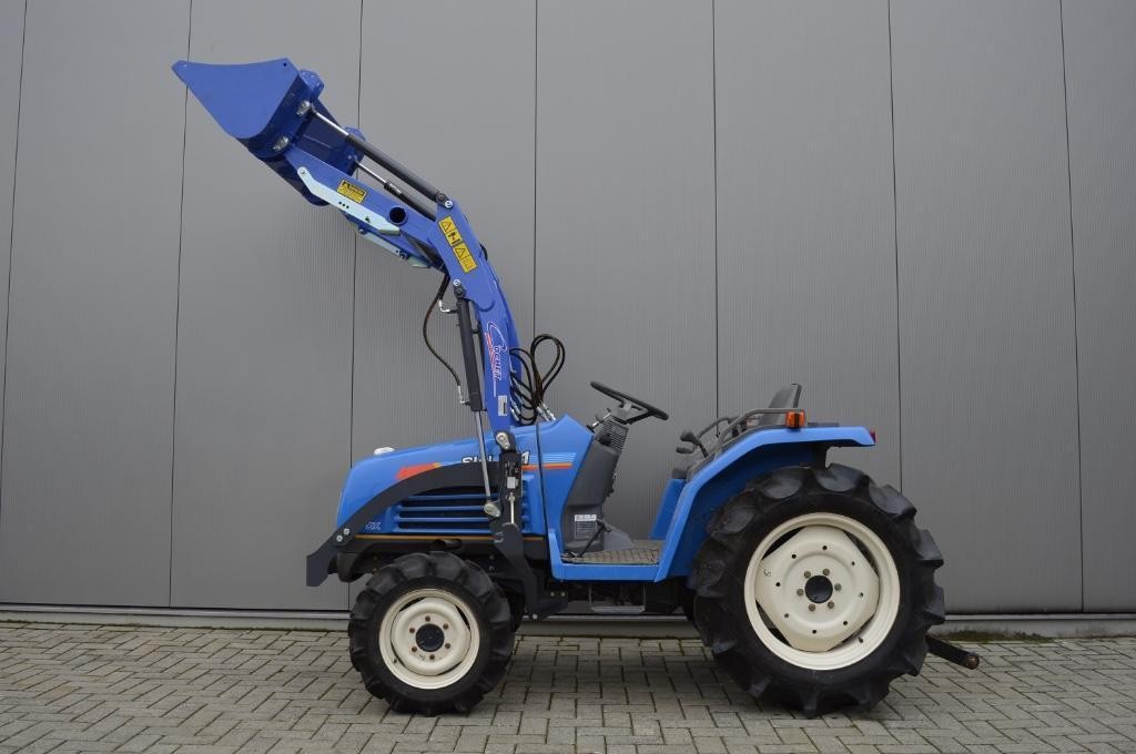 Ciągnik Iseki Sial 2c1FV — zdjęcie 2