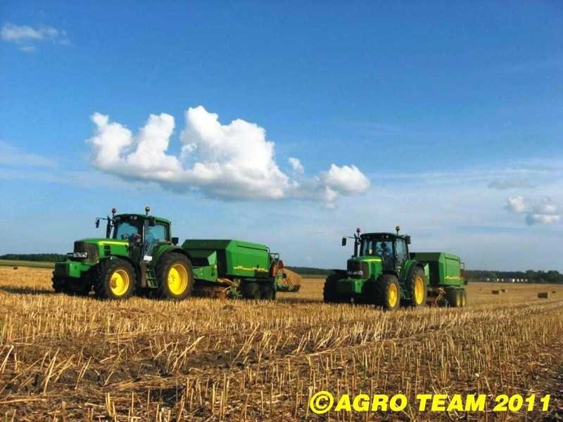 Prasowanie słomy duża kostka Agro Team