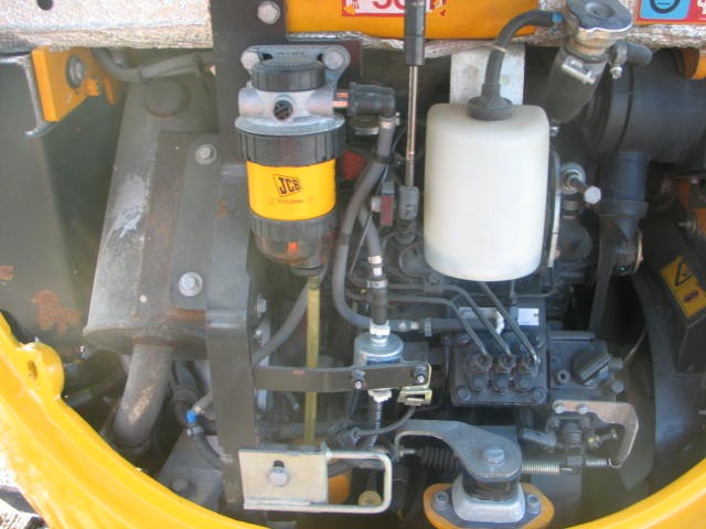 Koparka / Minikoparka JCB 8025 ZTS z 2011 roku — zdjęcie 6