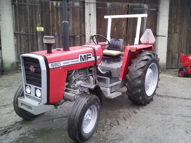 Massey Ferguson 560 - 65kM — zdjęcie 2
