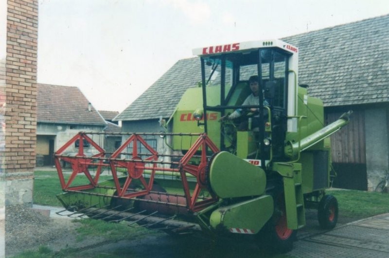 Sprzedam kombajn Class Compact 30 — zdjęcie 1