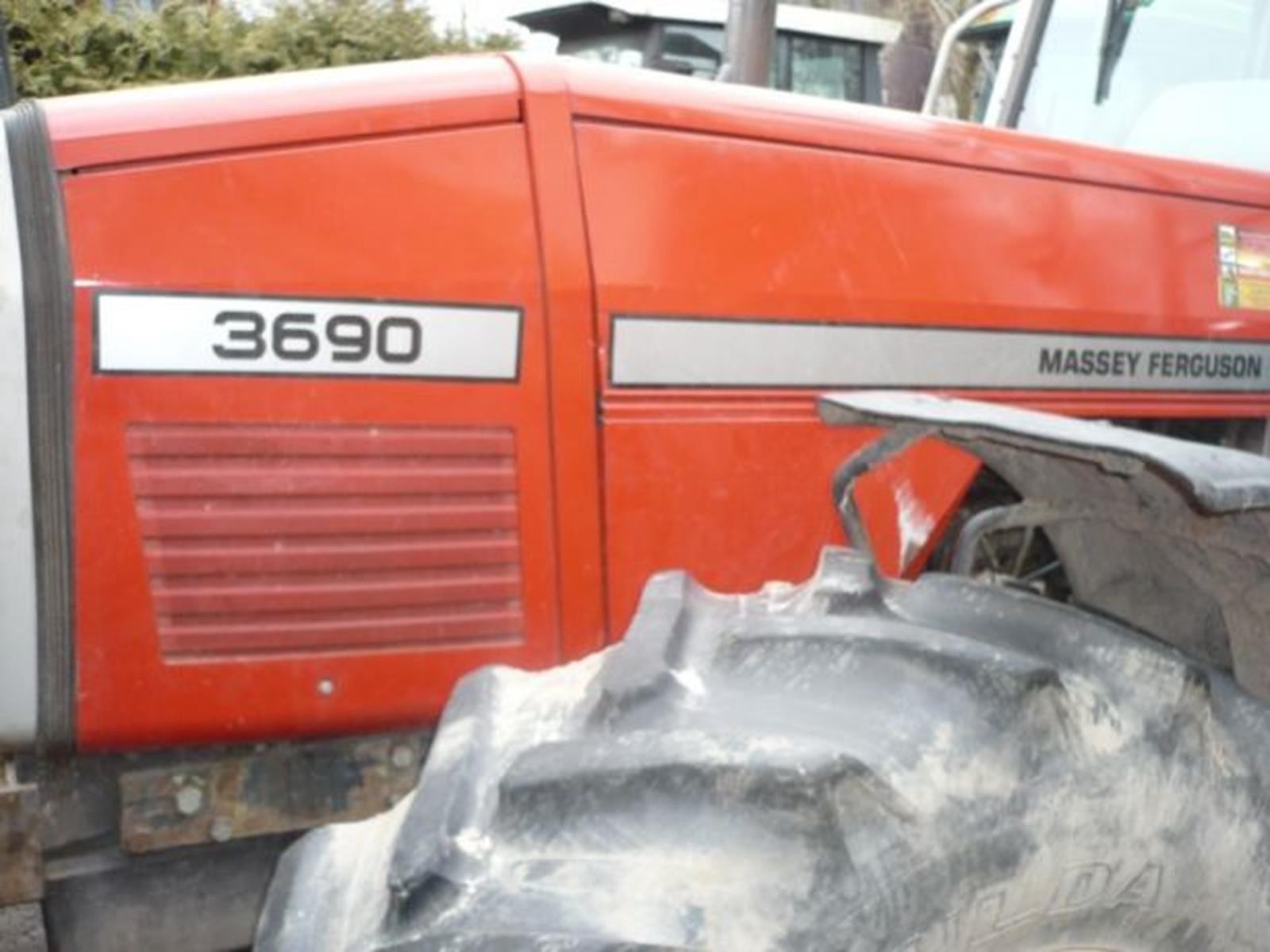 Osłona,maska silnika Massey Ferguson 3635, 3645, 3655, 3670,3680,  — zdjęcie 3