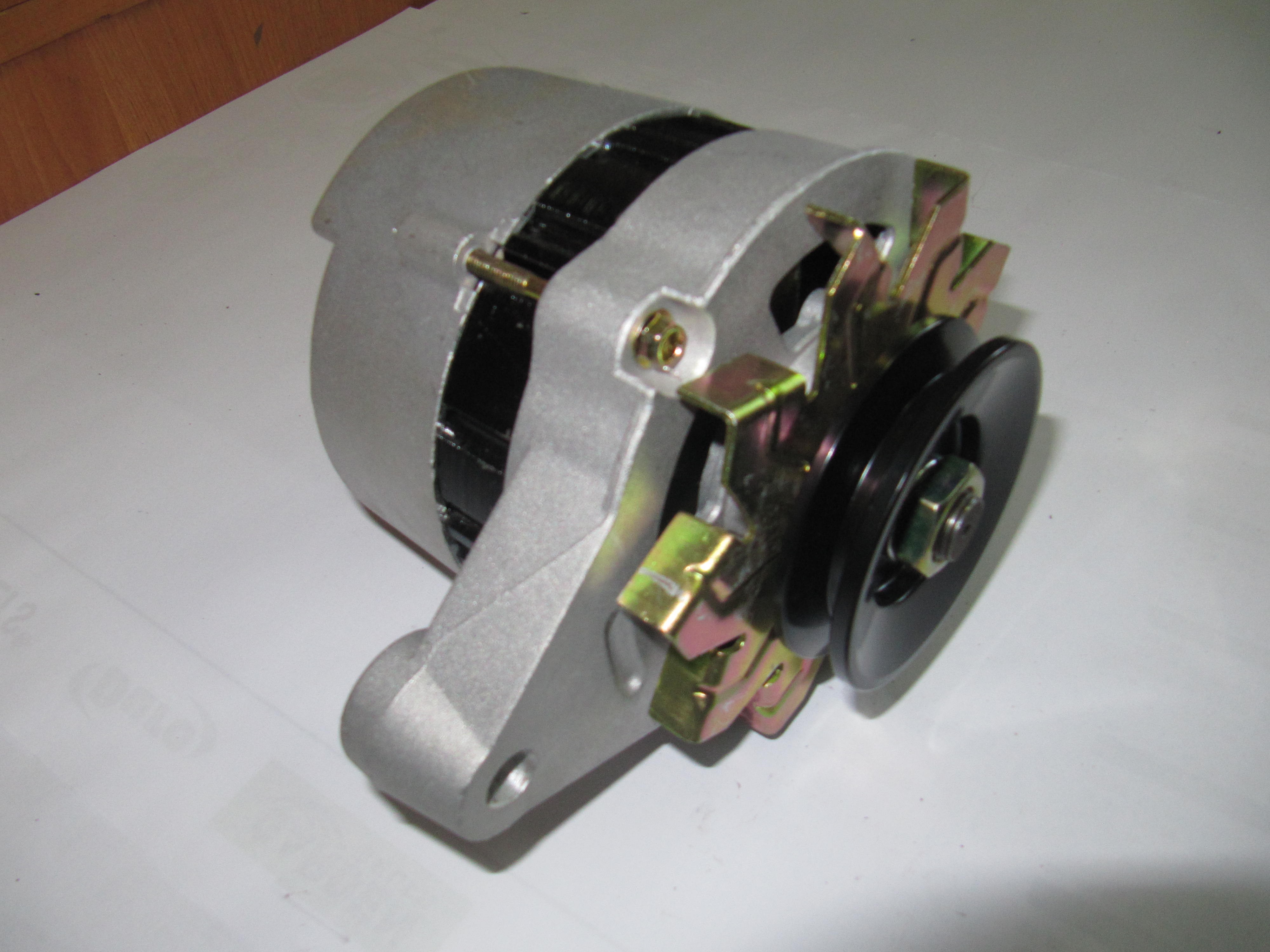 Alternator na pojedyncze koło pasowe 14 V 55 A URSUS C 385, MF.    — zdjęcie 3
