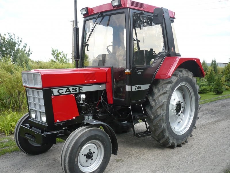 Case International 745XL — zdjęcie 1