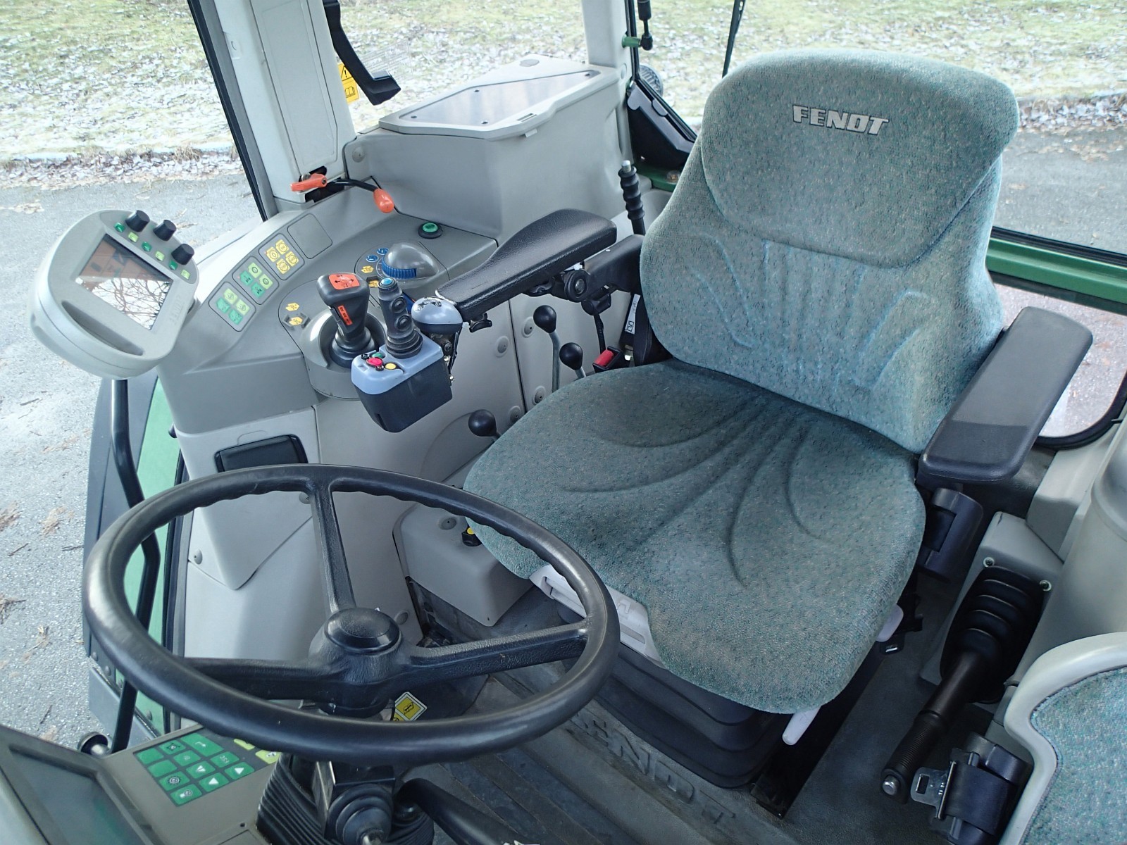 Ciągnik Fendt 42IO Vario — zdjęcie 3