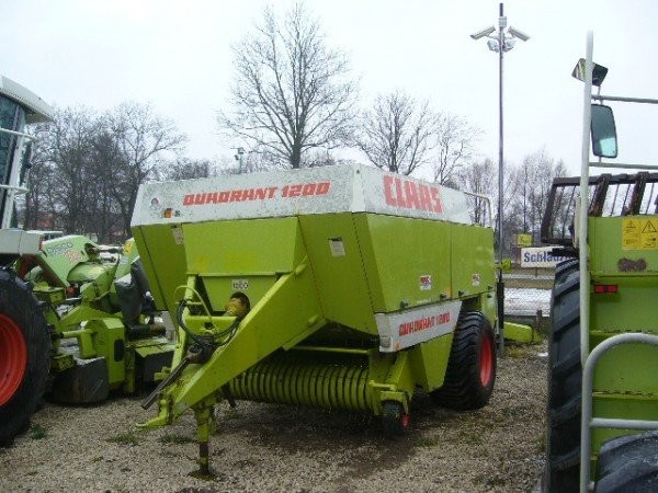 Claas Quadrant 1200 — zdjęcie 1