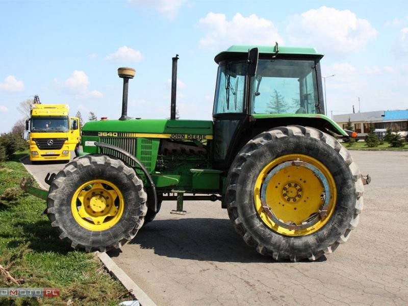 Ciągnik JOHN DEERE 3640 1985r 130km 4x4 — zdjęcie 3