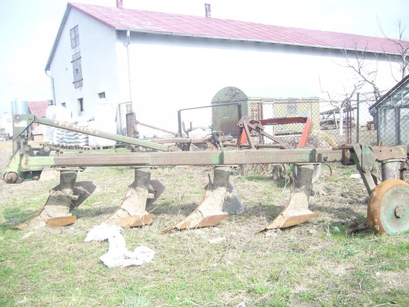 pług 5 skibowy
