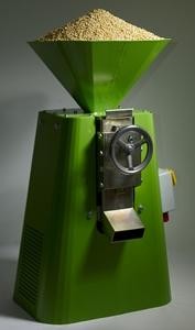 Rozdrabniacz/ Śrutownik Multicracker MC7 — zdjęcie 1