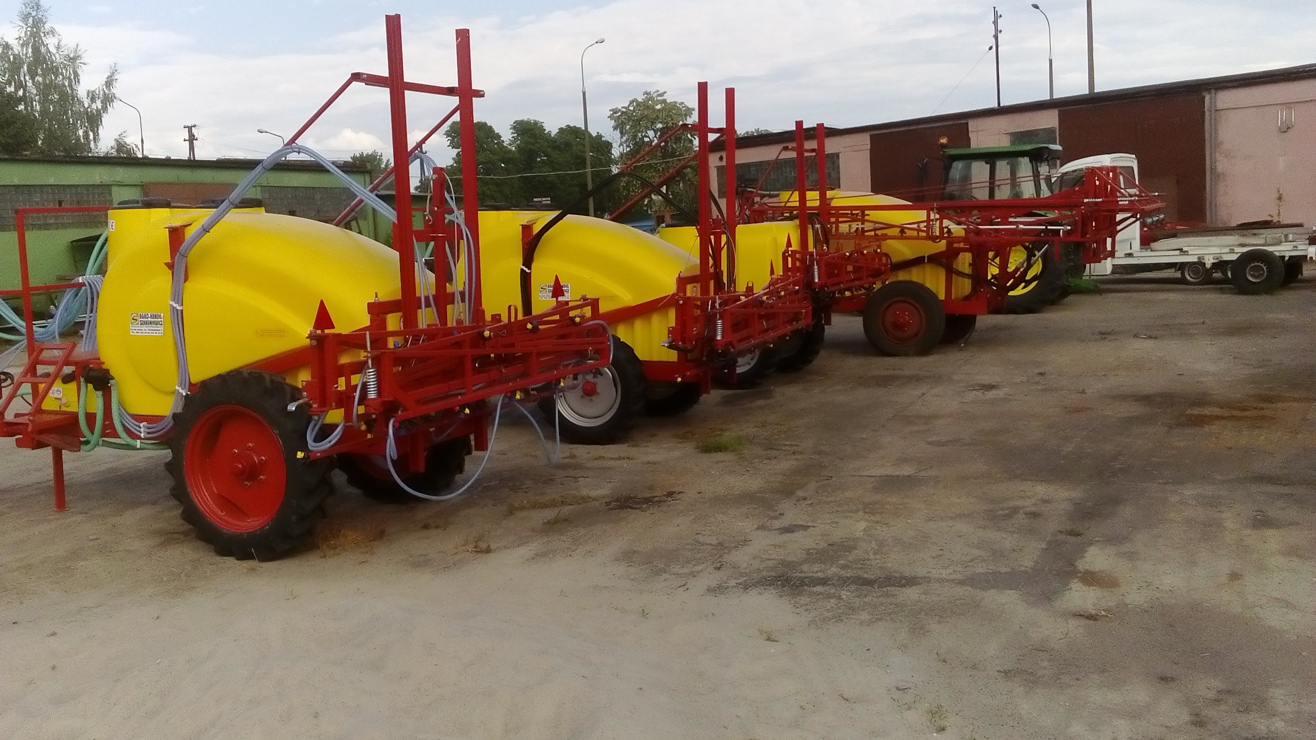 Opryskiwacz 1500l ,2000,2500hydraulicznie rozkładany — zdjęcie 5